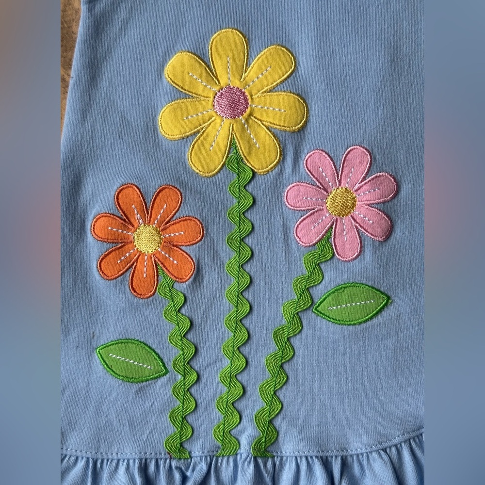 NEW Good Lad Sleeveless Ruffle Flower Appliqué Top size 2T - Picture 2 of 8